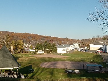 New Fairfield photo 8